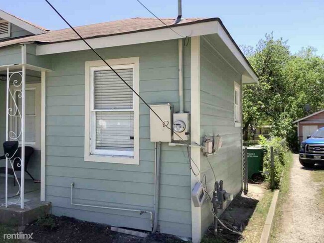 Building Photo - 3 br, 1 bath House - 2118 Steves Ave