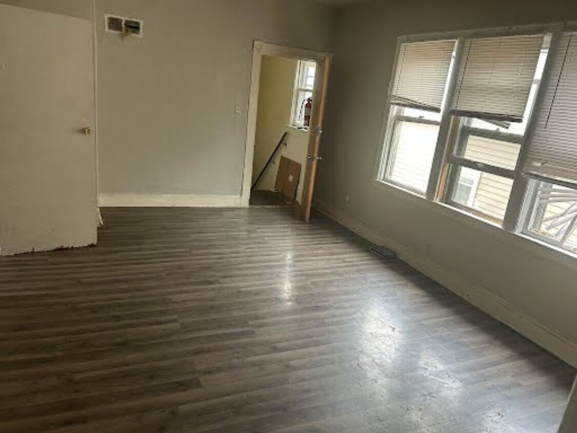 Foto principal - 2421 S 5th Pl