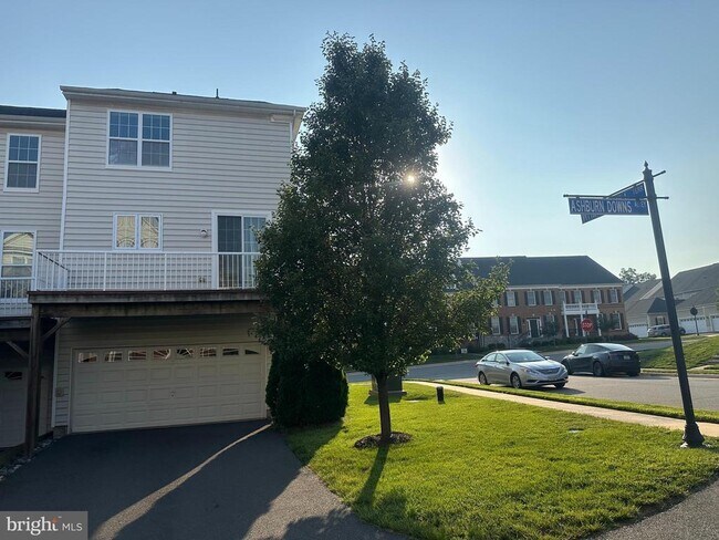 Building Photo - 23190 Wrathall Dr