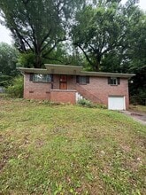 Building Photo - 625 Lisa Ln