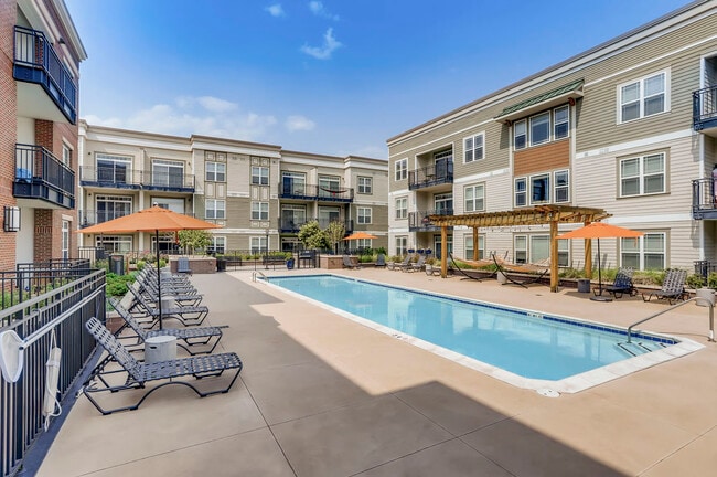 Building Photo - Centre Court