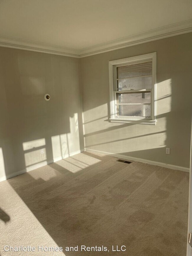 Building Photo - 3 br, 1 bath House - 2505 Druid Hills Way