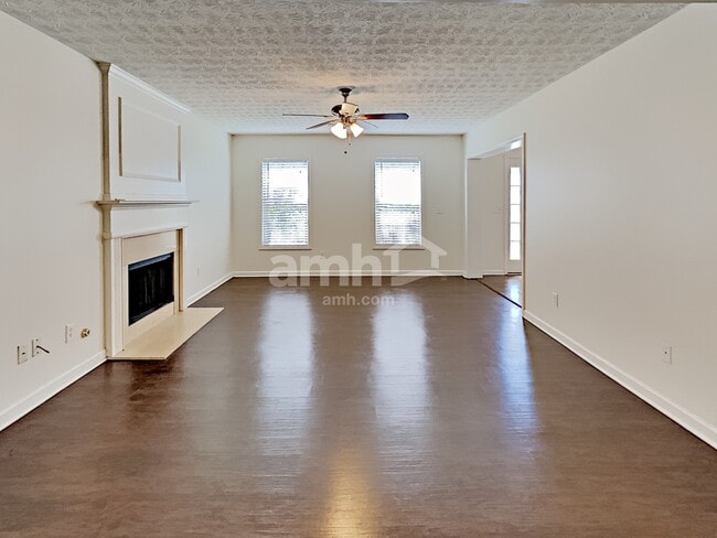 Building Photo - 4442 High Gate Dr NW