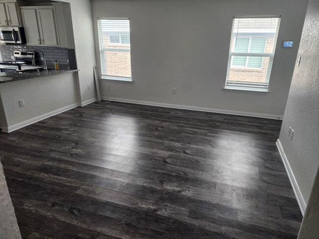 Building Photo - 2135 Firefall Dr