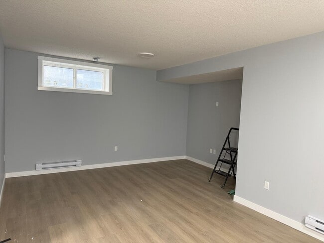 Living Room - 64 Corner Meadows Heath NE