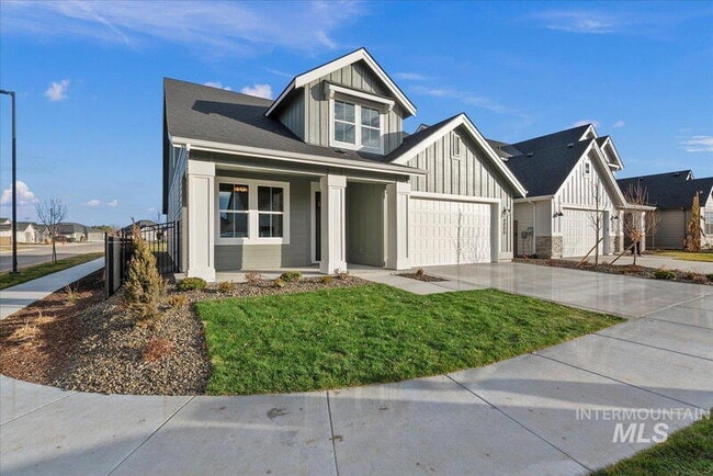 Building Photo - 4880 S Colusa Ave