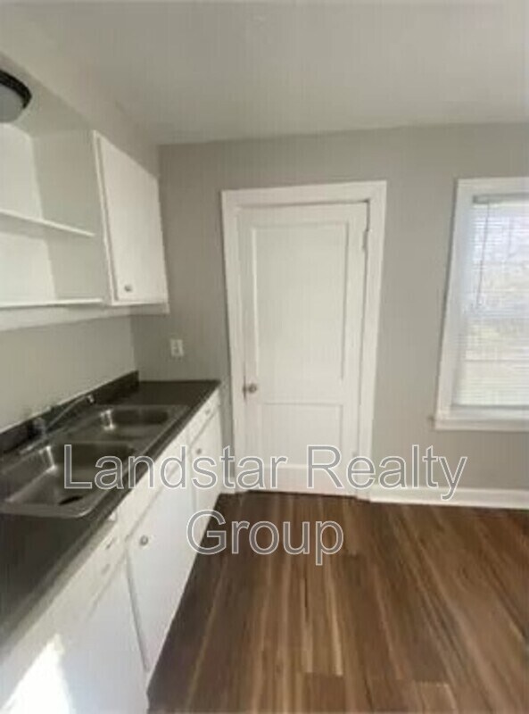 Foto del edificio - 1319 Thornberry Ave