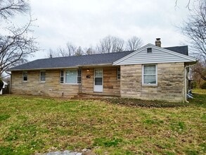 Building Photo - 208 S Hillsdale Dr