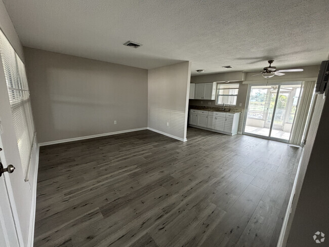 Building Photo - 169 Golf Club Ln