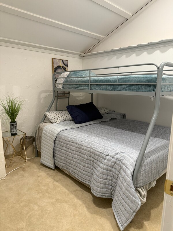 Foto del edificio - 704 Mystic View Rd