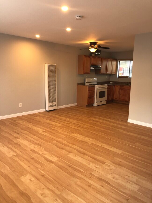 Foto del edificio - 4822 W 116th St