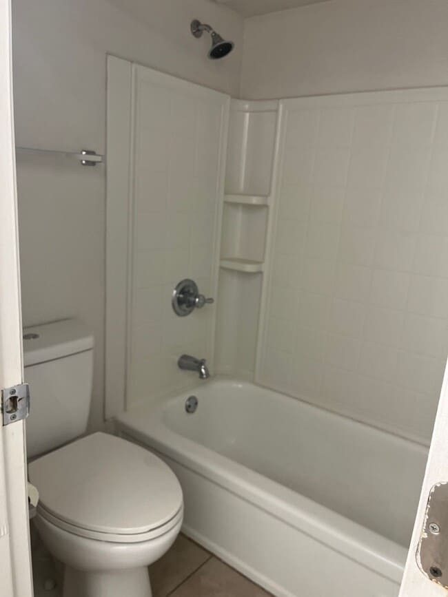 Building Photo - Villas At Gage Point