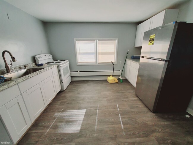 Building Photo - 1 br, 1 bath Condo - 160 Frederick St Apt 3