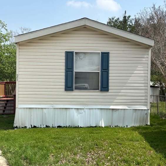 Building Photo - 7200 W Military Dr