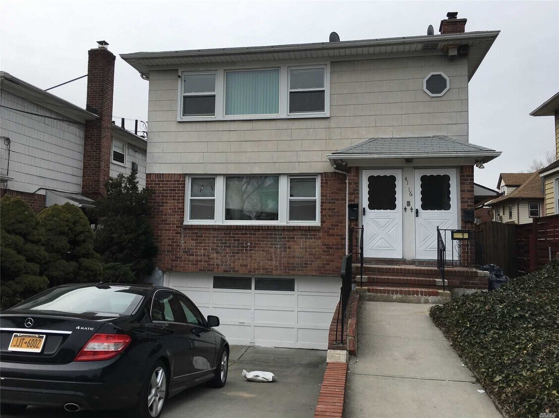 Primary Photo - 41-16 159th St