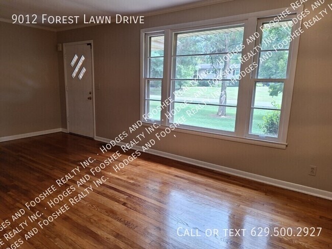 Building Photo - 9012 Forest Lawn Dr