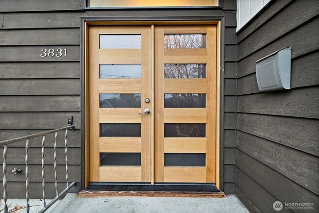 Photo - 3831 Letitia Ave S House