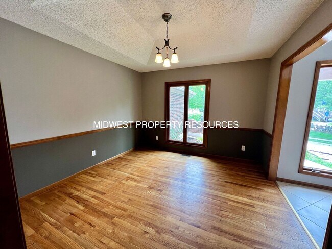 Foto del edificio - Stunning Large Ranch Home