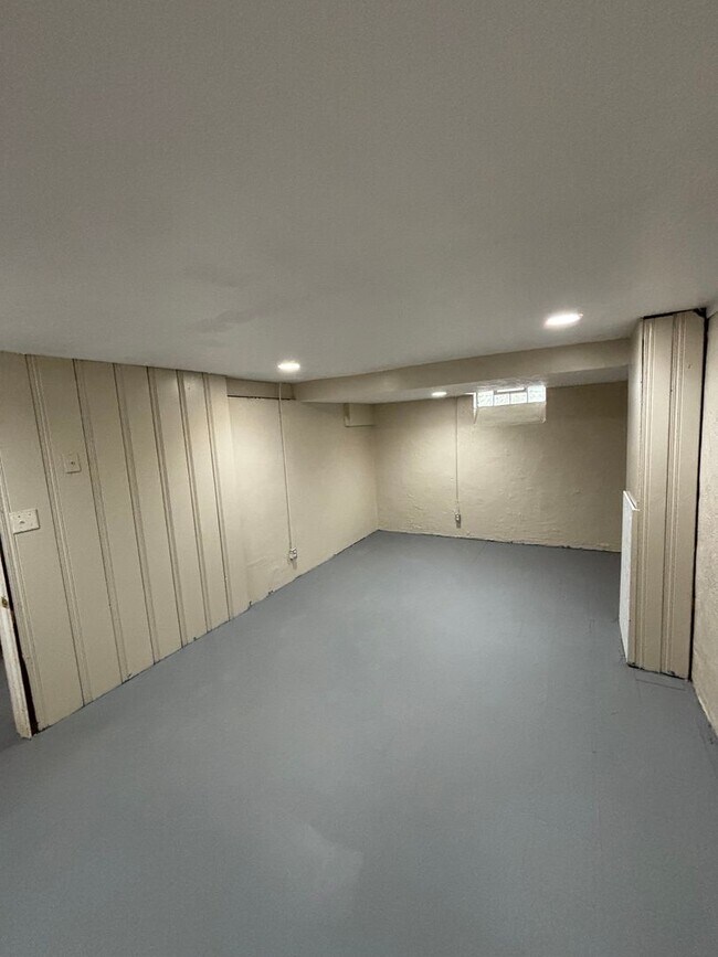 Foto del edificio - Newly Renovated 3 Bedroom Home – Section 8...