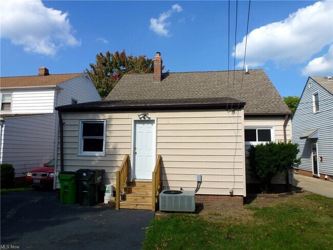 Building Photo - 4146 Stonehaven Rd