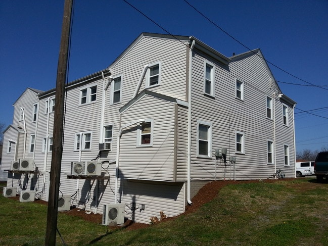 Building Photo - Fife Street Apartments