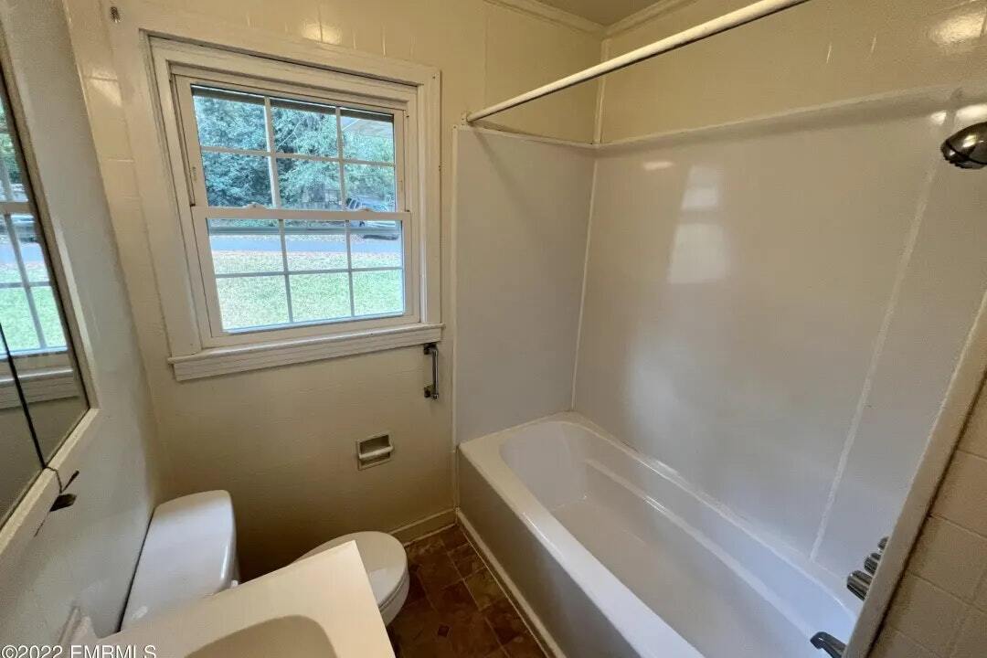 Primary Photo - 2405 46th Avenue