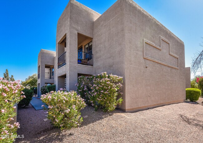 Building Photo - 14910 N Kings Way