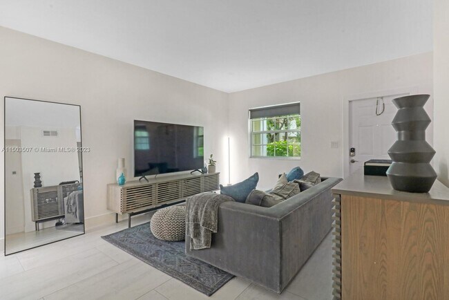 Foto del edificio - 2660 NE 8th Ave