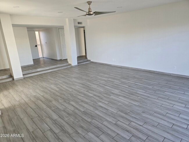 Foto del edificio - 14219 Yerba Buena Way