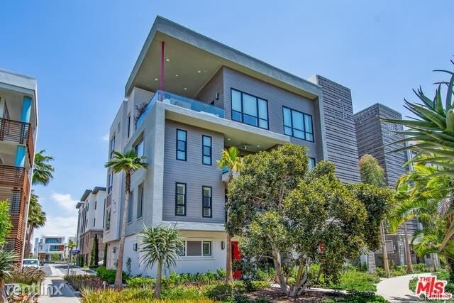 Foto principal - 4 br, 4 bath House - 5825 Meadowlark Pl # 1