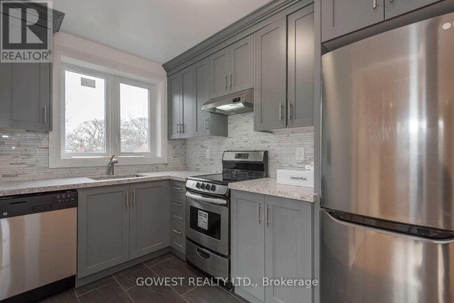 Building Photo - 207 Oakmount Rd