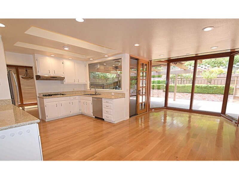 Primary Photo - 1152 McClelland Dr