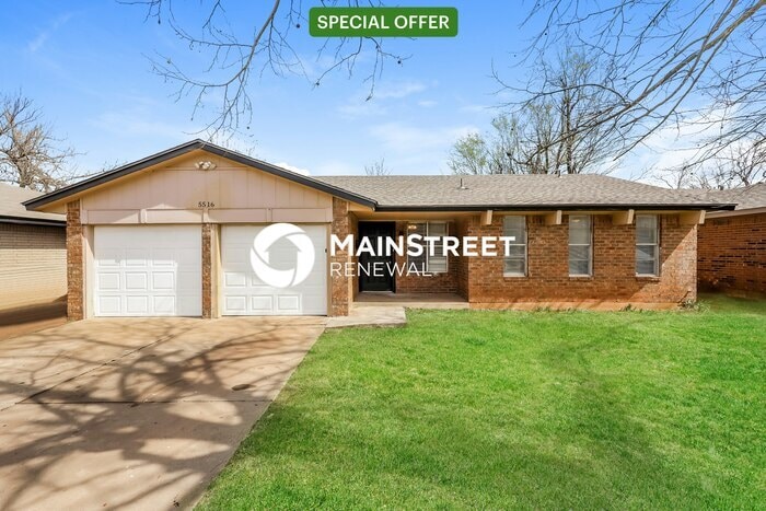 Foto principal - 3 Bedroom Pet-Friendly Home in Oklahoma Ci...