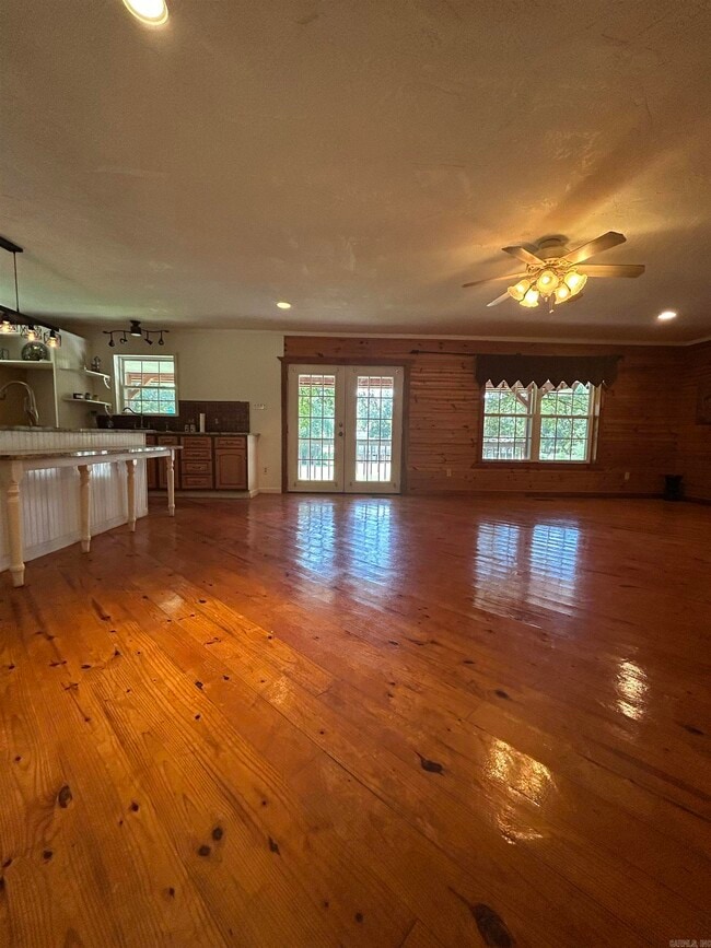Building Photo - 116 Pineapple Dr