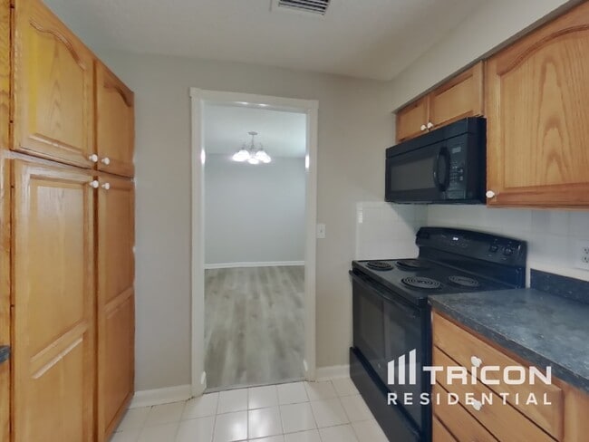 Building Photo - 10937 Majuro Drive Jacksonville FL
