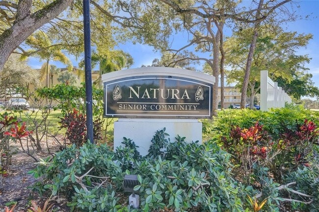 Building Photo - 2621 SW Natura Ave