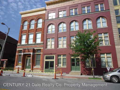 Primary Photo - 232 N George St