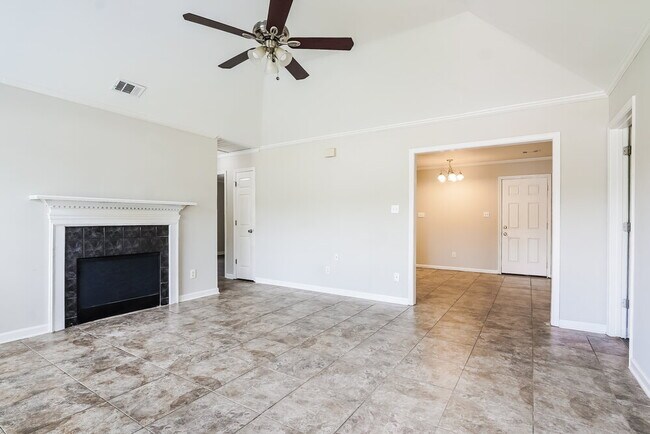 Foto del edificio - 186 Cedar Bend Dr