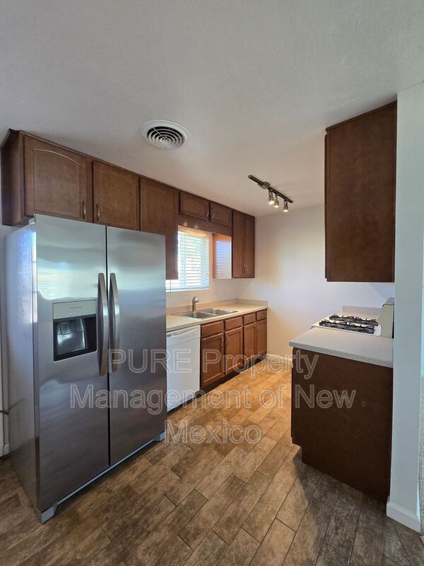 Foto del edificio - 4009 Sierra Vista Dr