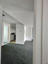 Building Photo - 8421 Hearth Dr
