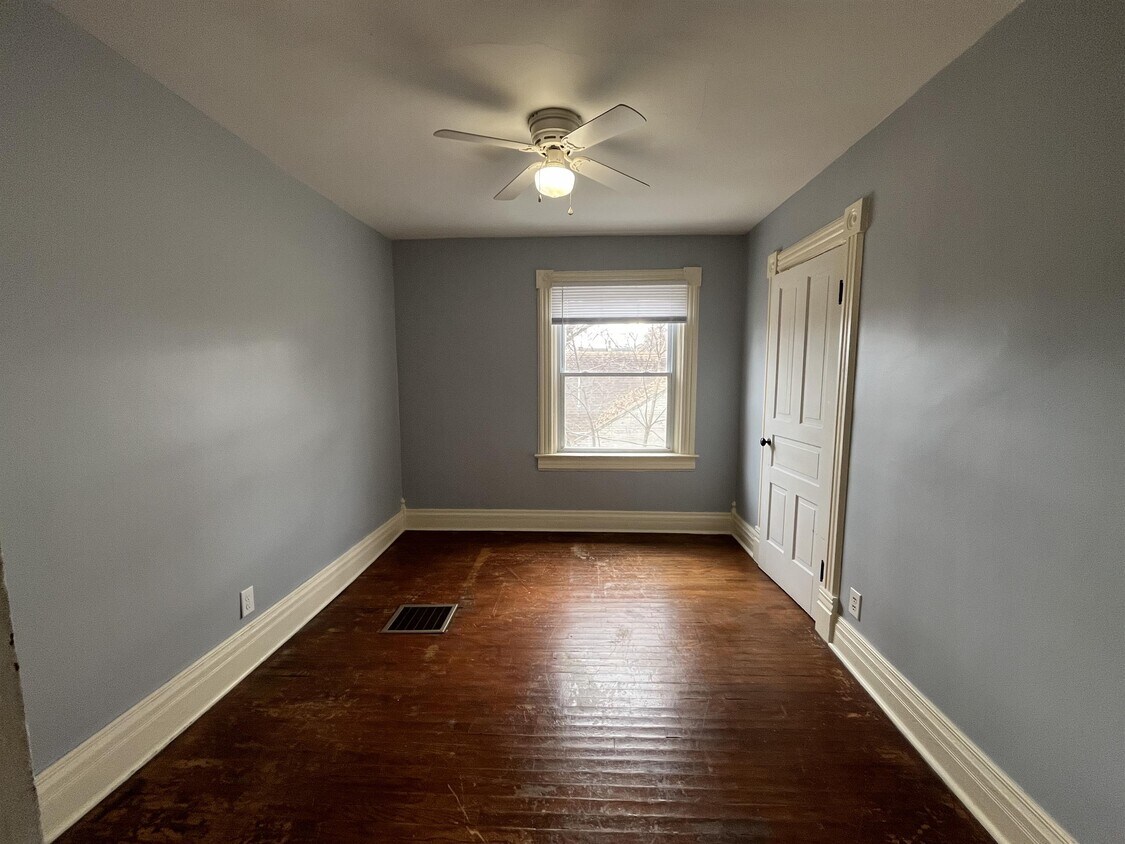 726 W Monroe St, Springfield, IL 62704 Townhome Rentals in