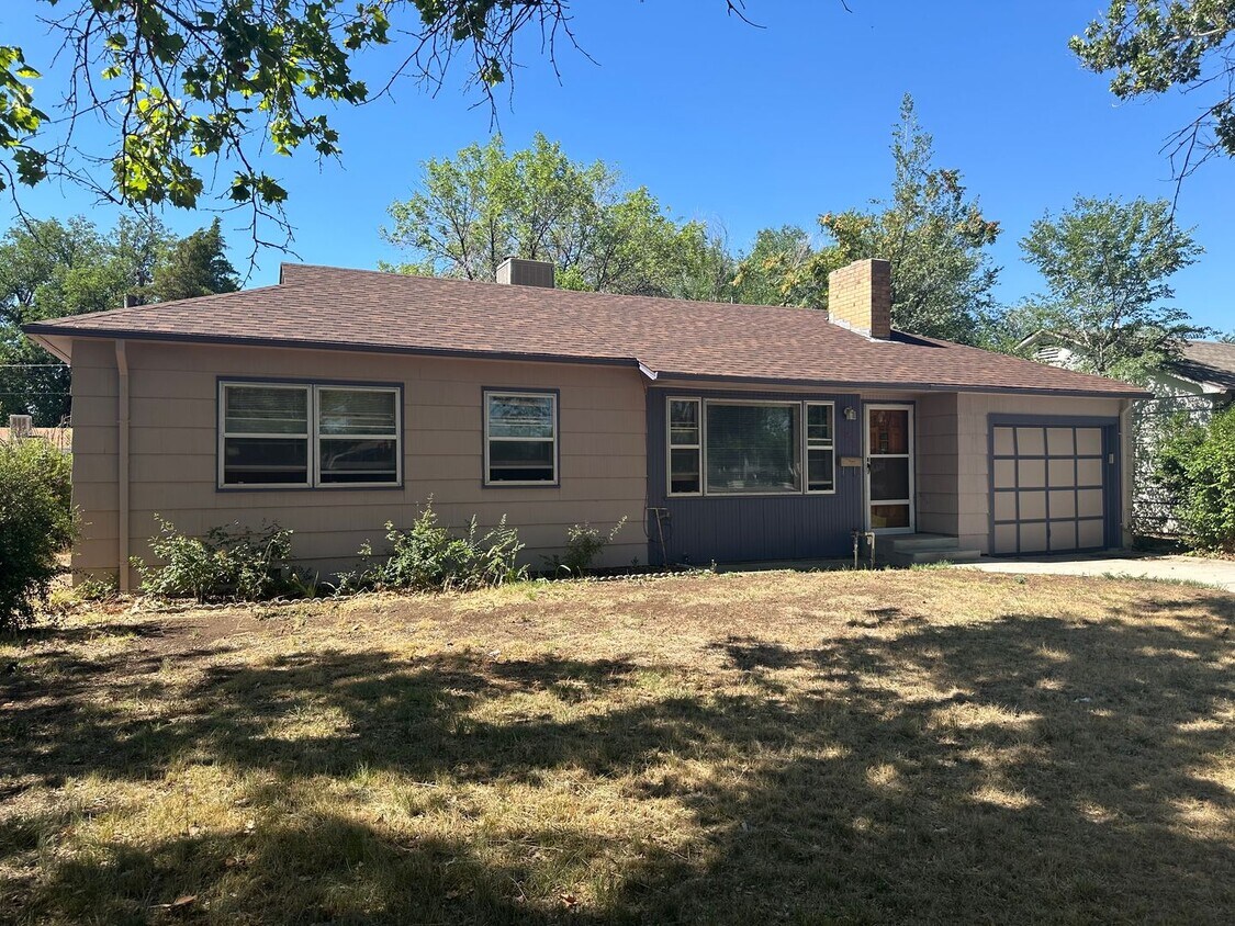 Foto principal - 3 bed 1 bath house