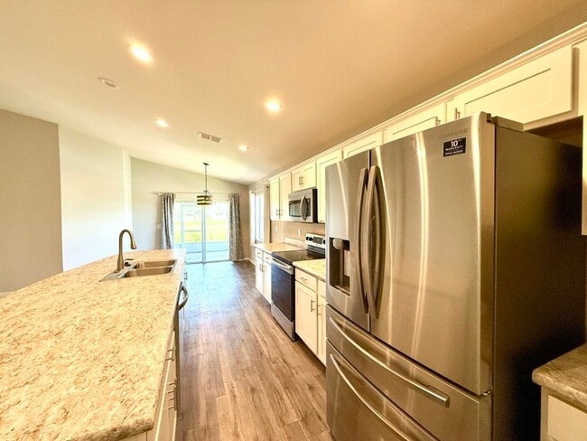 Building Photo - 289 Cascara Ln