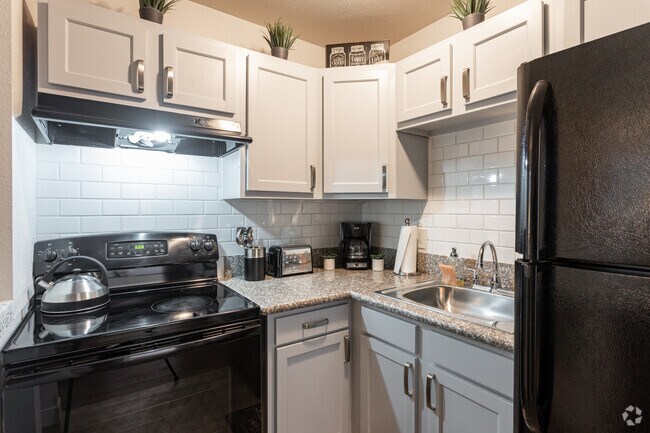 1HAB, 1BA - 450 ft² - Elevate at South Mountain