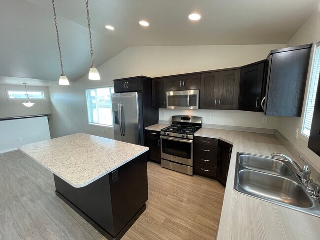 Foto del edificio - Spacious 4 bedroom, 3 bath Single Family Home located in West Fargo!