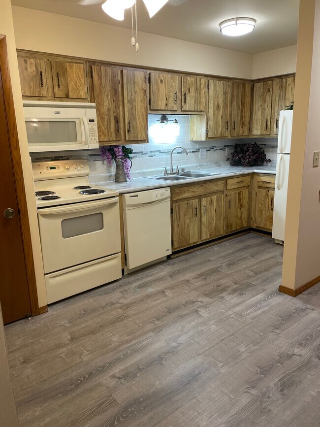 KITCHEN NEW FLOORING - W151S7043 Cornell Cir
