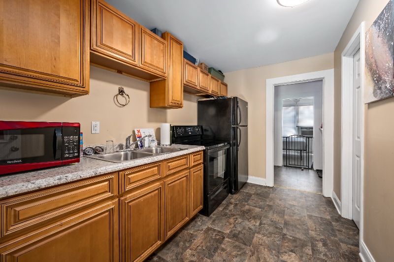 724 W Main St Unit 5, Burnsville, NC 28714 Room for Rent in