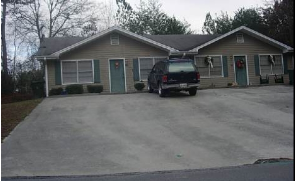 Building Photo - 11 Stephen Dr