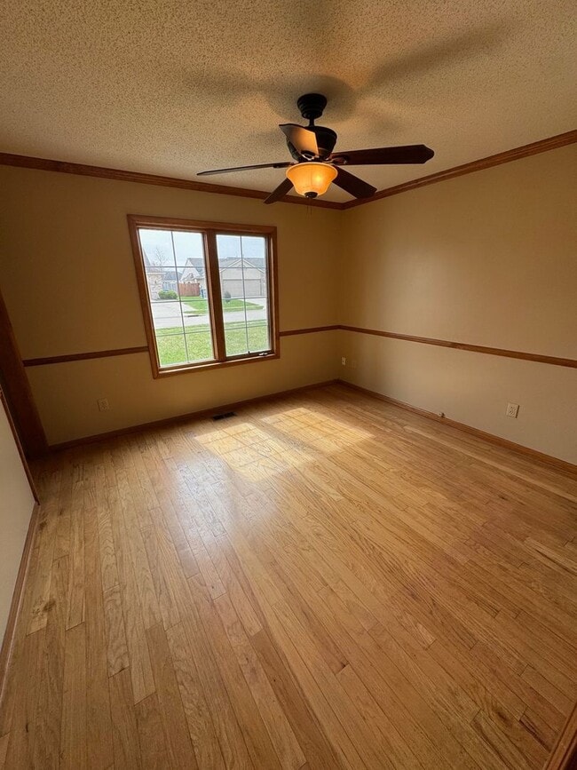 Building Photo - Its in Carroll School District!