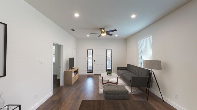 Foto del edificio - 4 br, 2 bath House - 904 N Madison Avenue ...